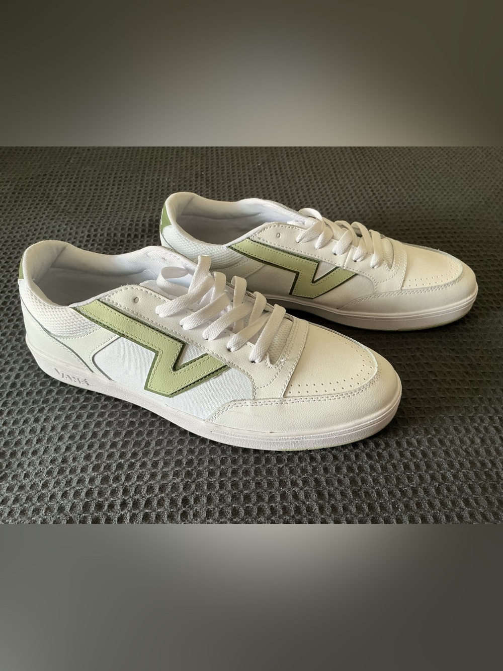 New VANS White Sneakers Men’s Size 12